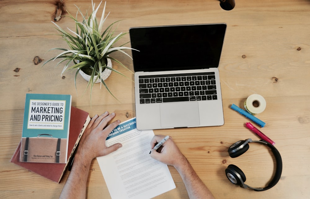 Scaling social media campaigns